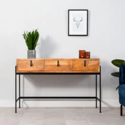 Industriële Sidetable Morgan 3 Lades Mangohout 40x120x79 Cm Mangohout 8 Industriële Sidetable Morgan 3 Lades Mangohout 40x120x79 Cm Mangohout -Woonmeubelwinkel 1000042340 0102