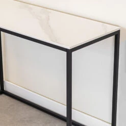 Sidetable Fien Marmer Wit 40x100 Cm - 40x100x70 Cm - Stoneware - Wit 9 Sidetable Fien Marmer Wit 40x100 Cm - 40x100x70 Cm - Stoneware - Wit -Woonmeubelwinkel 1000066878 0103