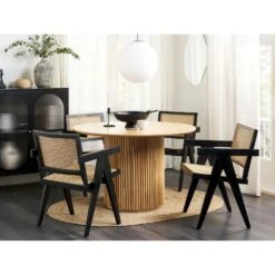 Beliani Eettafel VISTALLA - Lichte Houtkleur Mdf -Woonmeubelwinkel e703ffeef1894226912df911d41990f6